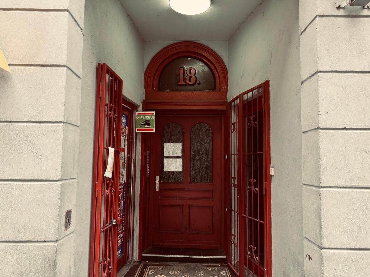 Piano Apartment Halle - Netflix - Free Wifi 4 Экстерьер фото